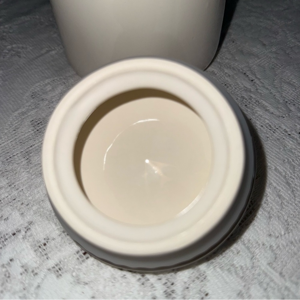 Rae Dunn COCOA Canister jar‎ Cream with red lettering. Like new - Picture 9 of 12